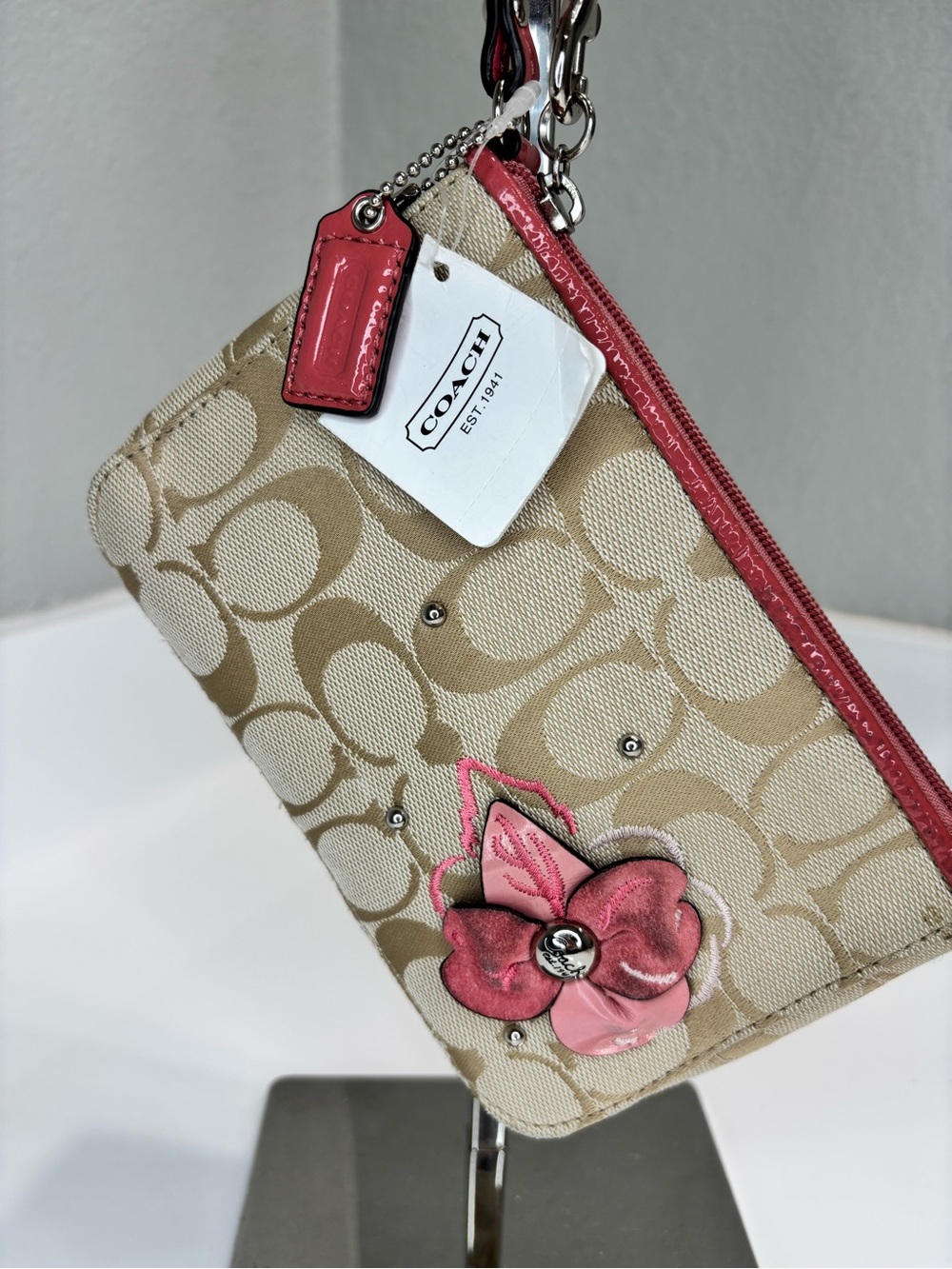 Coach Beige Signature Canvas Wristlet with Suede Pink Floral Appliques - Picture 2 of 11